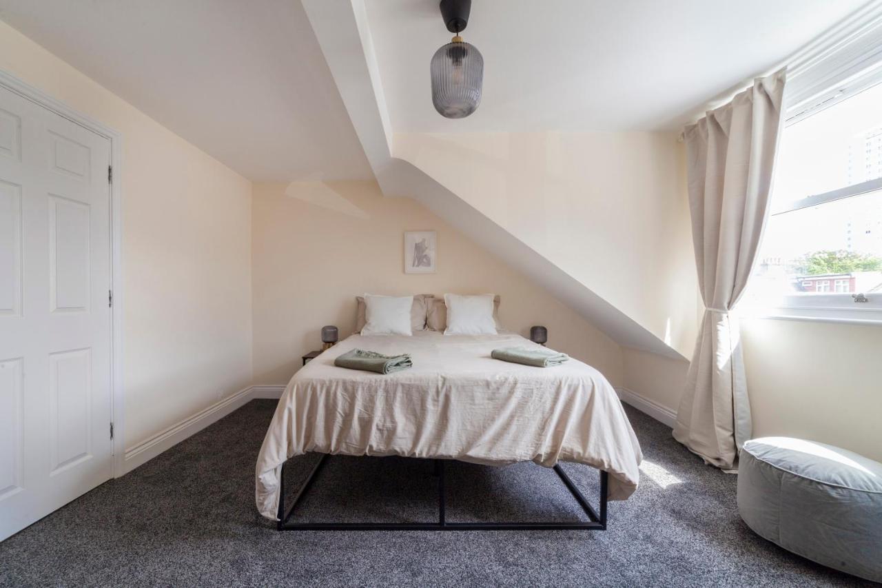 Arte Stays Serviced Houses Stratford - 3 Bedrooms 2 Bathrooms Houses London, Stratford, Maryland, Free Parking, Garden, Weekly Or Monthly Stays - Up To 8 Guests المظهر الخارجي الصورة