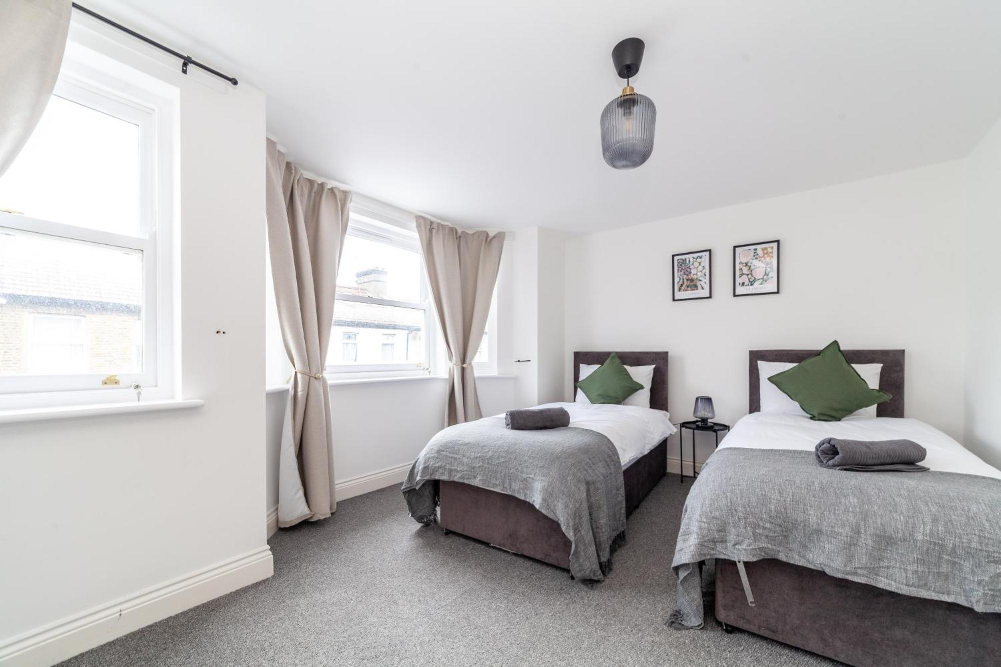 Arte Stays Serviced Houses Stratford - 3 Bedrooms 2 Bathrooms Houses London, Stratford, Maryland, Free Parking, Garden, Weekly Or Monthly Stays - Up To 8 Guests المظهر الخارجي الصورة