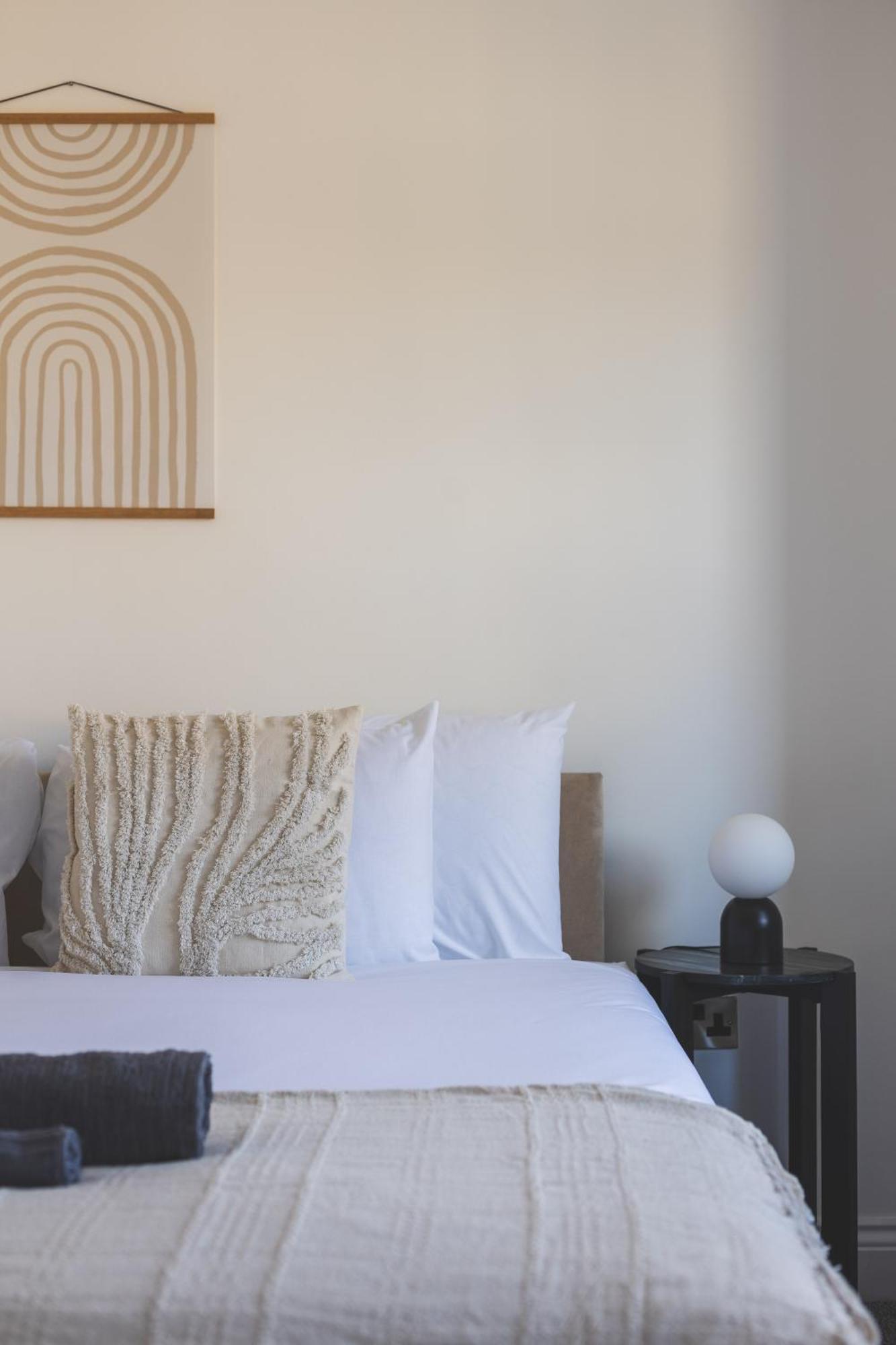 Arte Stays Serviced Houses Stratford - 3 Bedrooms 2 Bathrooms Houses London, Stratford, Maryland, Free Parking, Garden, Weekly Or Monthly Stays - Up To 8 Guests المظهر الخارجي الصورة